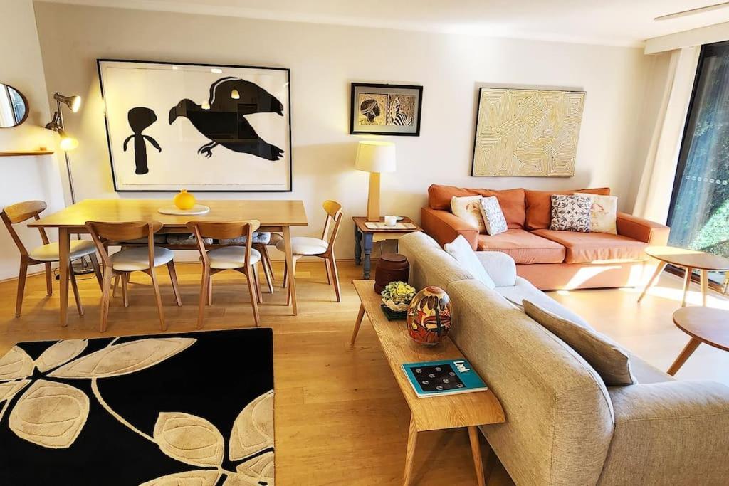 Impressive Centrally Located Penthouse * Sydney